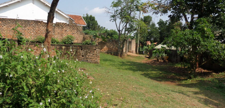 Land for sale in Entebbe at Mpala-Lyamutundwe